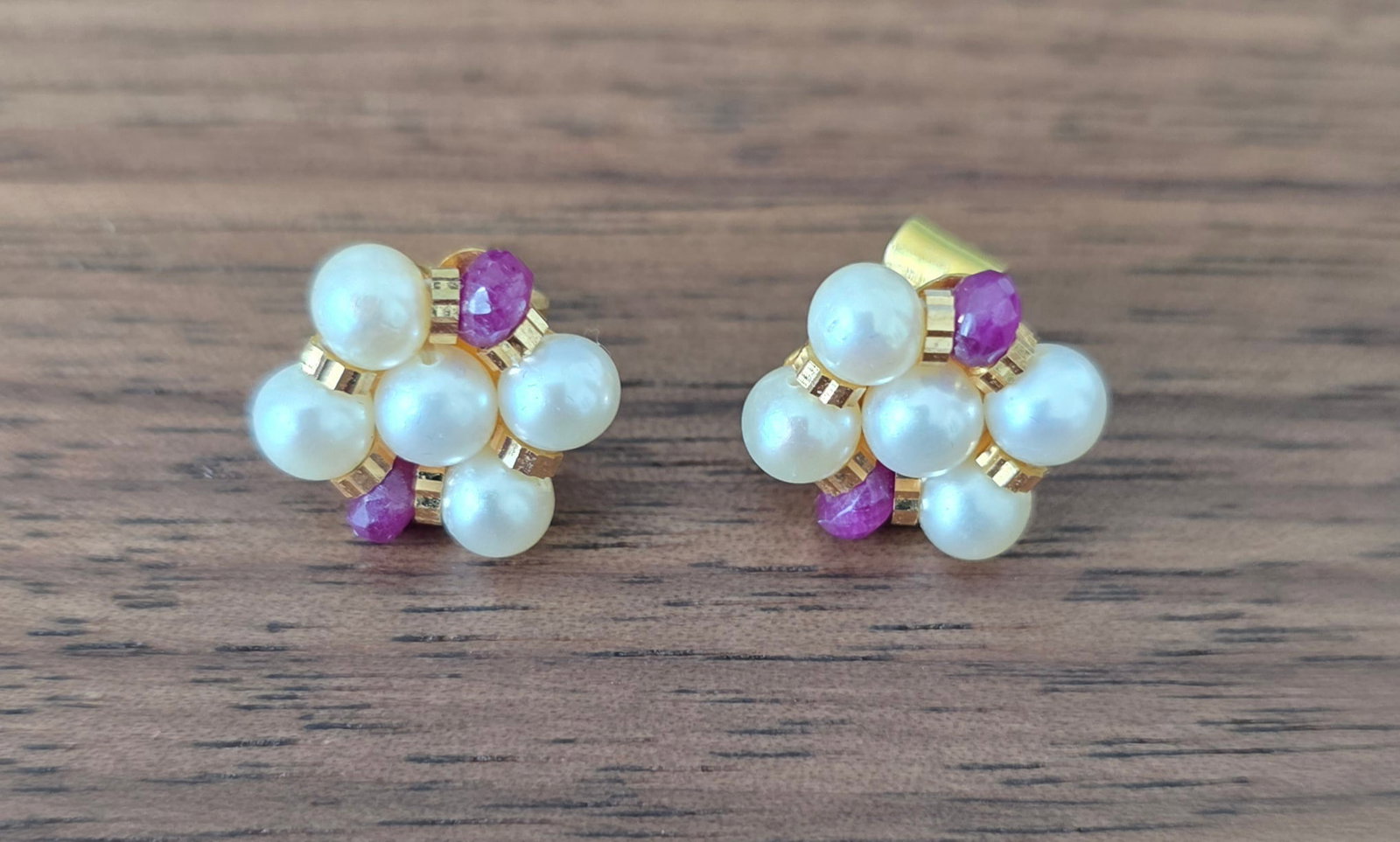 Pearl and Ruby Necklace and Earing Set: Pearl and Ruby Necklace and Earing Set. 100% of all proceeds from the sale of this lot will be donated to the Raise Your Banner Foundation, a Washington DC based non-profit whose mission is to break