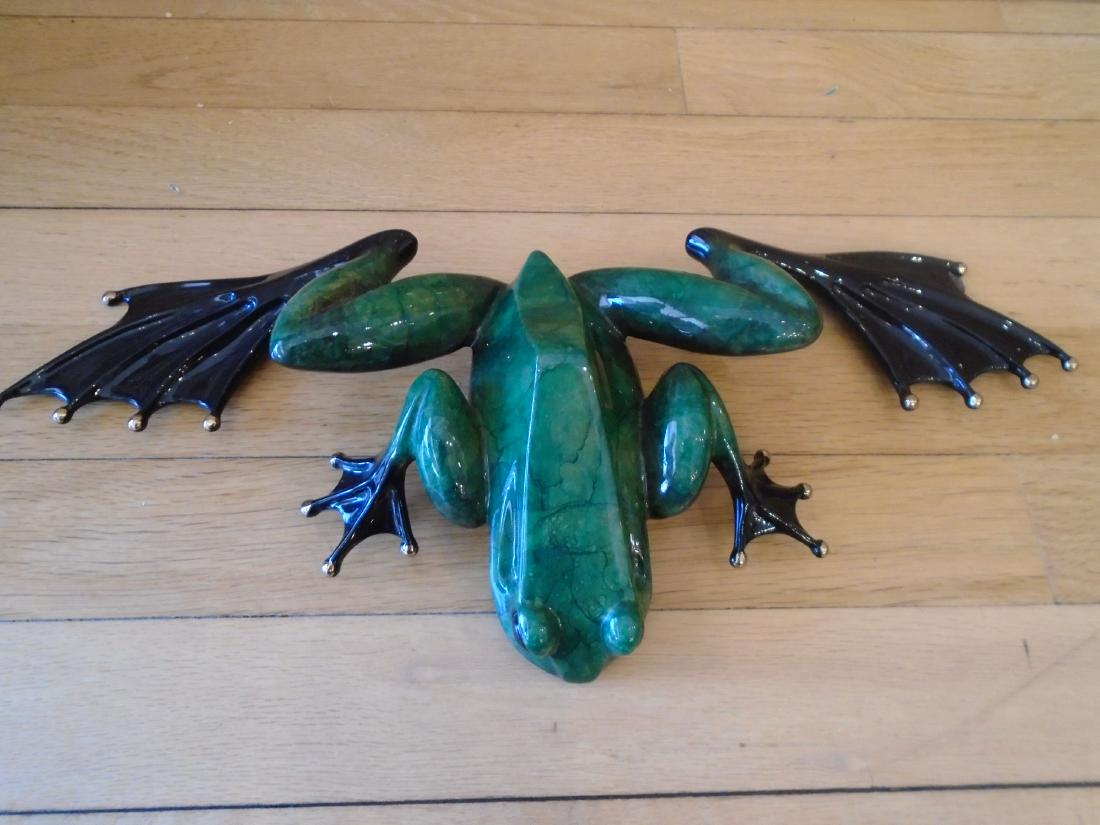 Eavesdropper Large green and black frog Bronze (1 of 7)