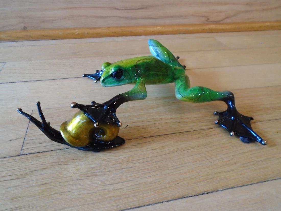Pond Pal Green and black marbled frog with snail Bronze (1 of 8)