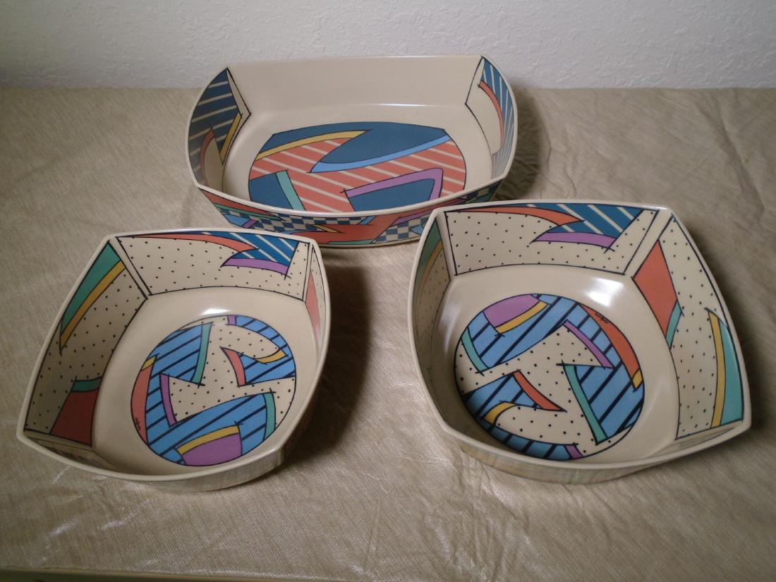 Set of 3 " Flash" Ceramic bowls by Rosenthal. (1 of 5)