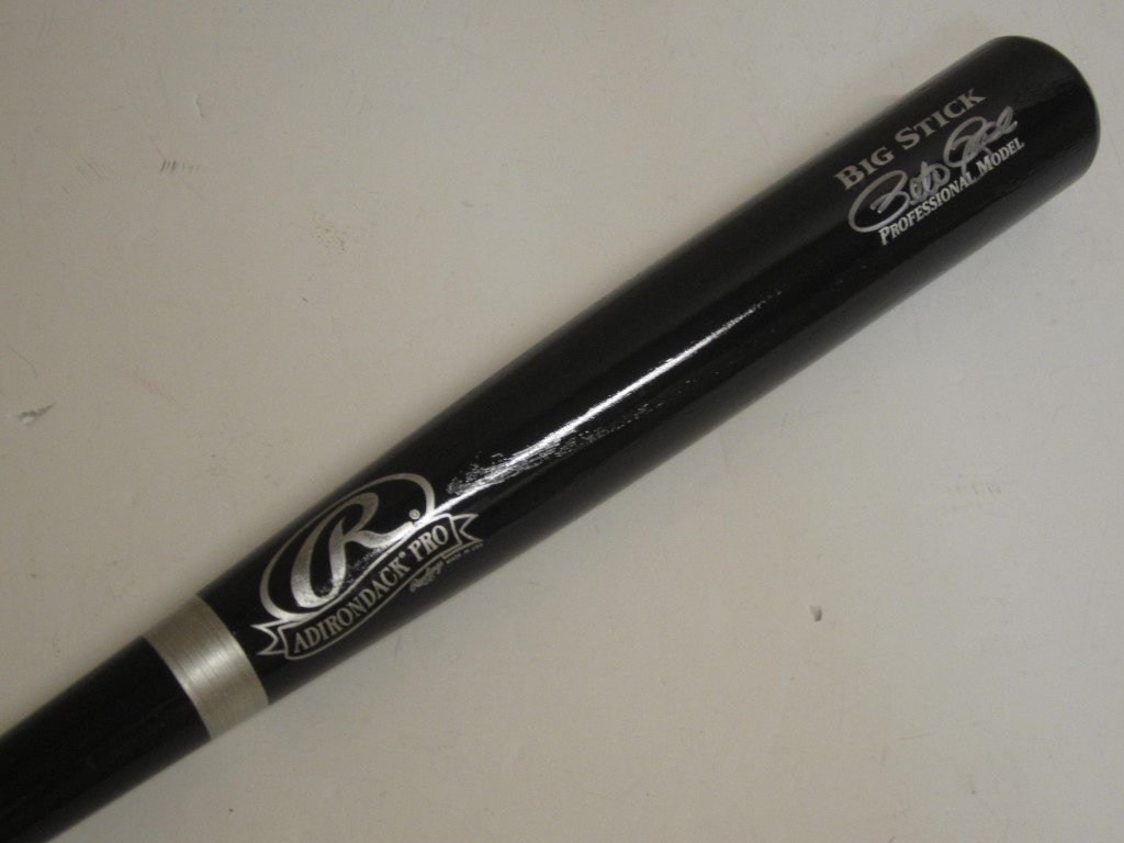 Pete Rose Signed Bat: Pete Rose Cincinnati Reds signed Rawlings Big Stick professional model black full size bat, this comes with a certificate of authenticity