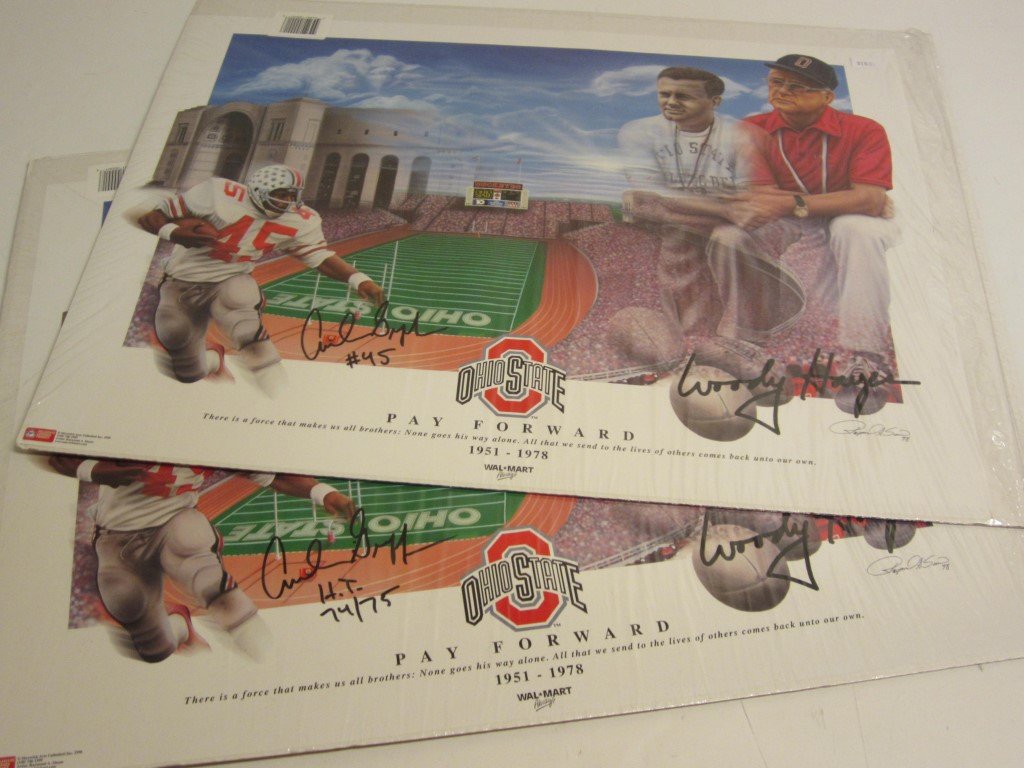 2 Ohio St Buckeyes Signed Prints: Lot of 2 Ohio State Buckeyes Pay Forward prints. Each one is hand signed / autographed by Archie Griffin 2 Time Heisman Trophy Winner. These come with a coa
