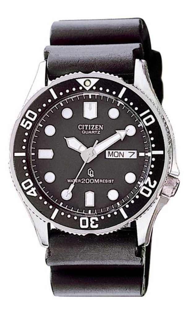 Citizen Mens Watch: Quart Movement, Black Dial, rubber band, professional diver, 200 WR , Model AJ0100-02E, Retail $250