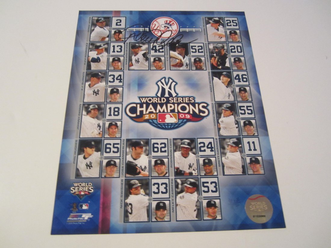 Derek Jeter Signed Photo (1 of 2)