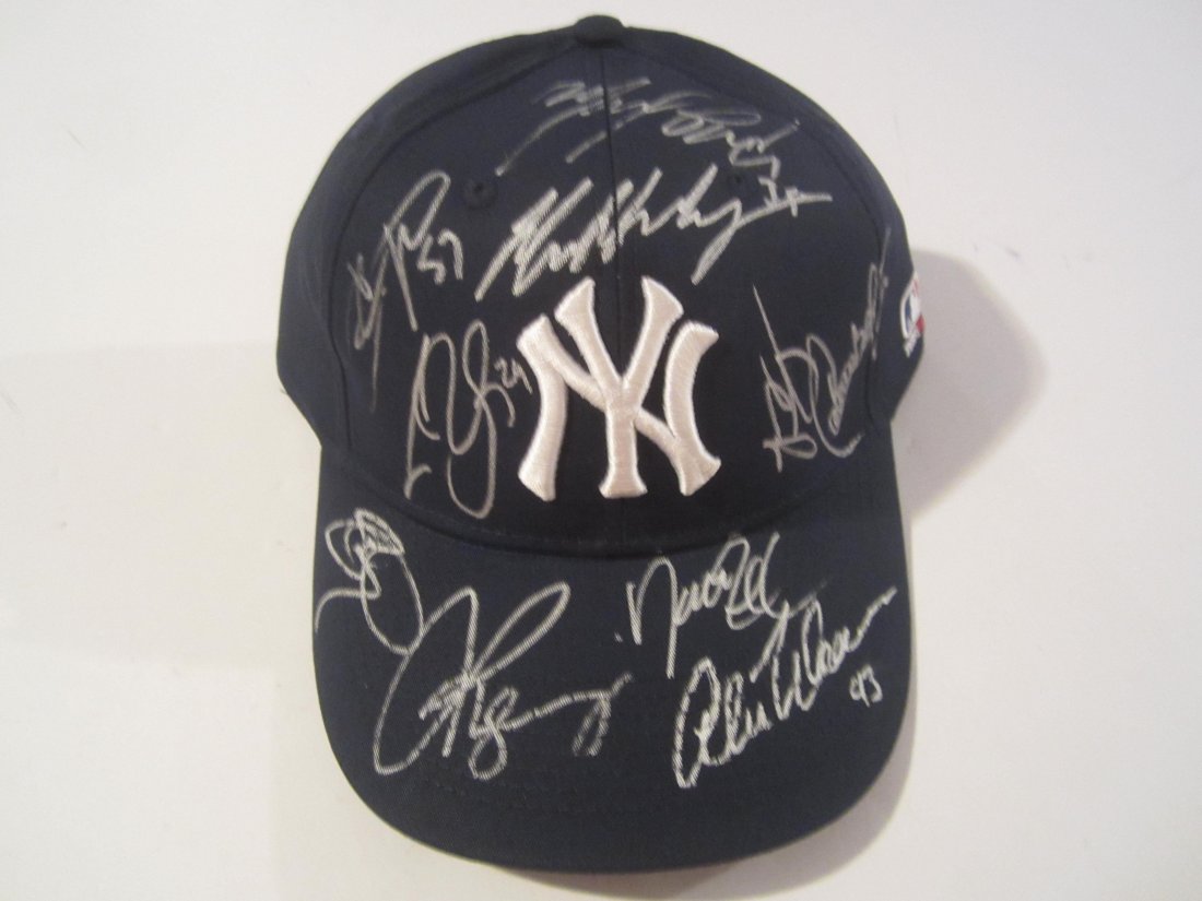 2015 NY Yankees auto hat (1 of 2)