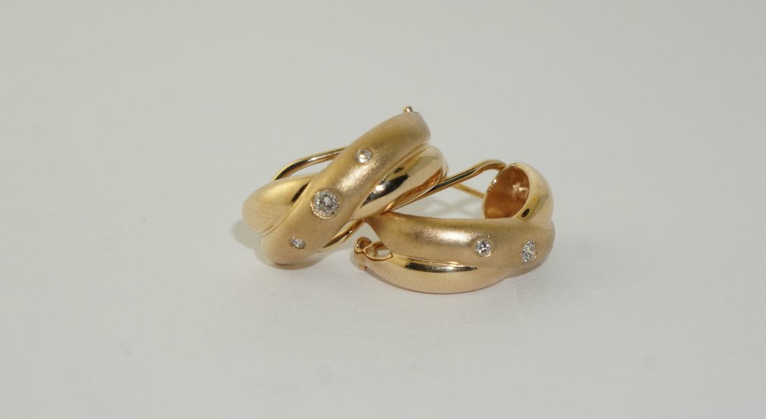 Pair of 18k Gold and Diamonds Earrings (1 of 3)