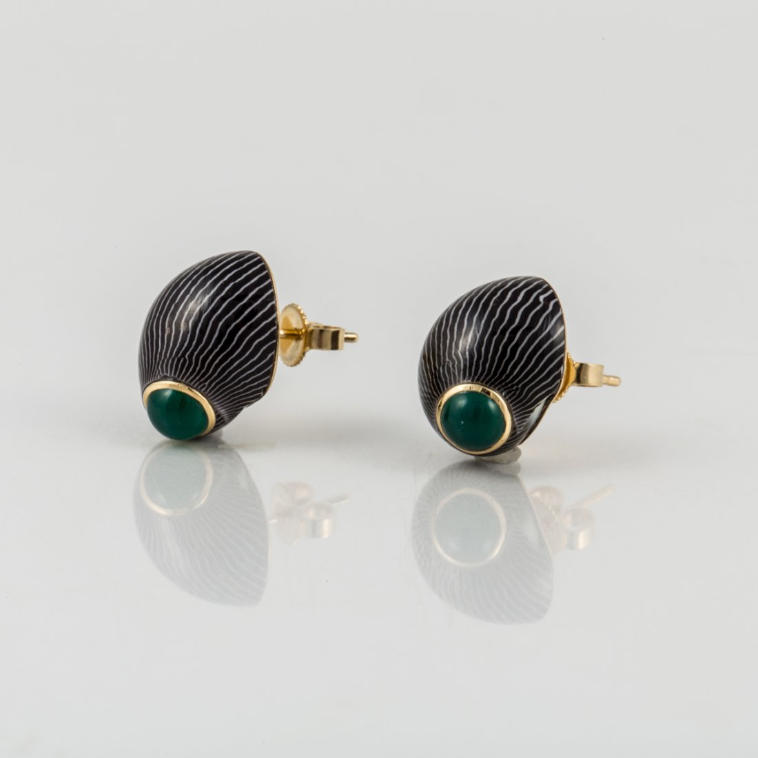 Trianon Earrings 18K YG Shell & Chrysoprase Earrings (1 of 4)