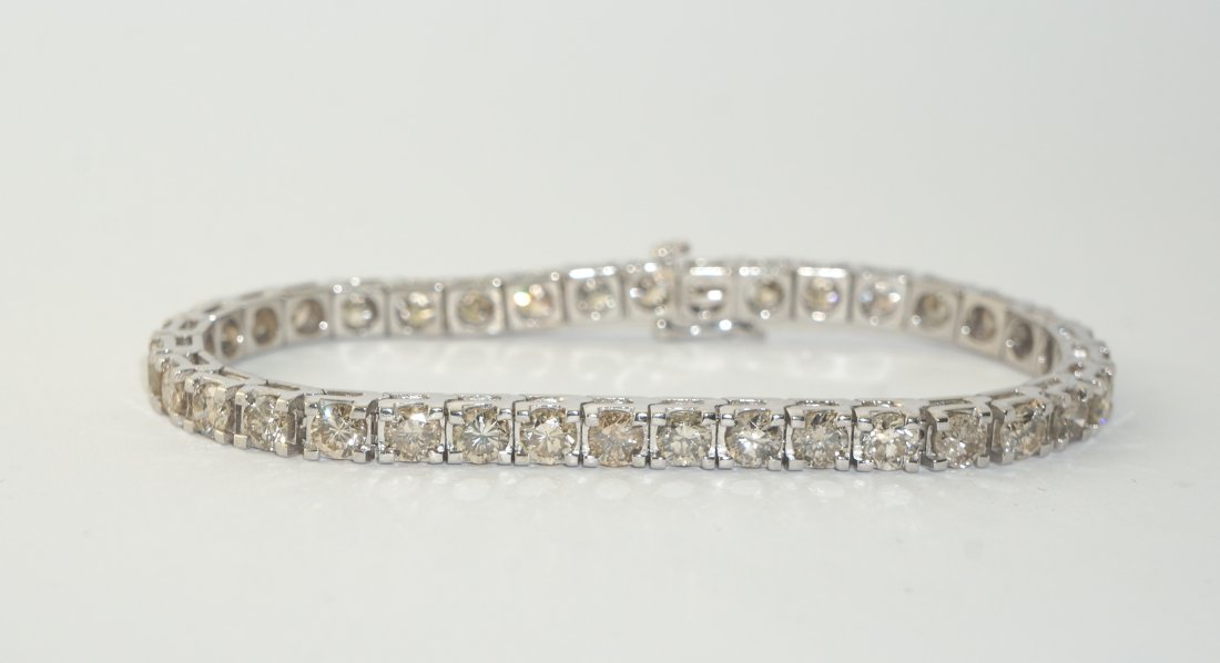10 Carat White Gold Diamond Tennis Bracelet (1 of 7)