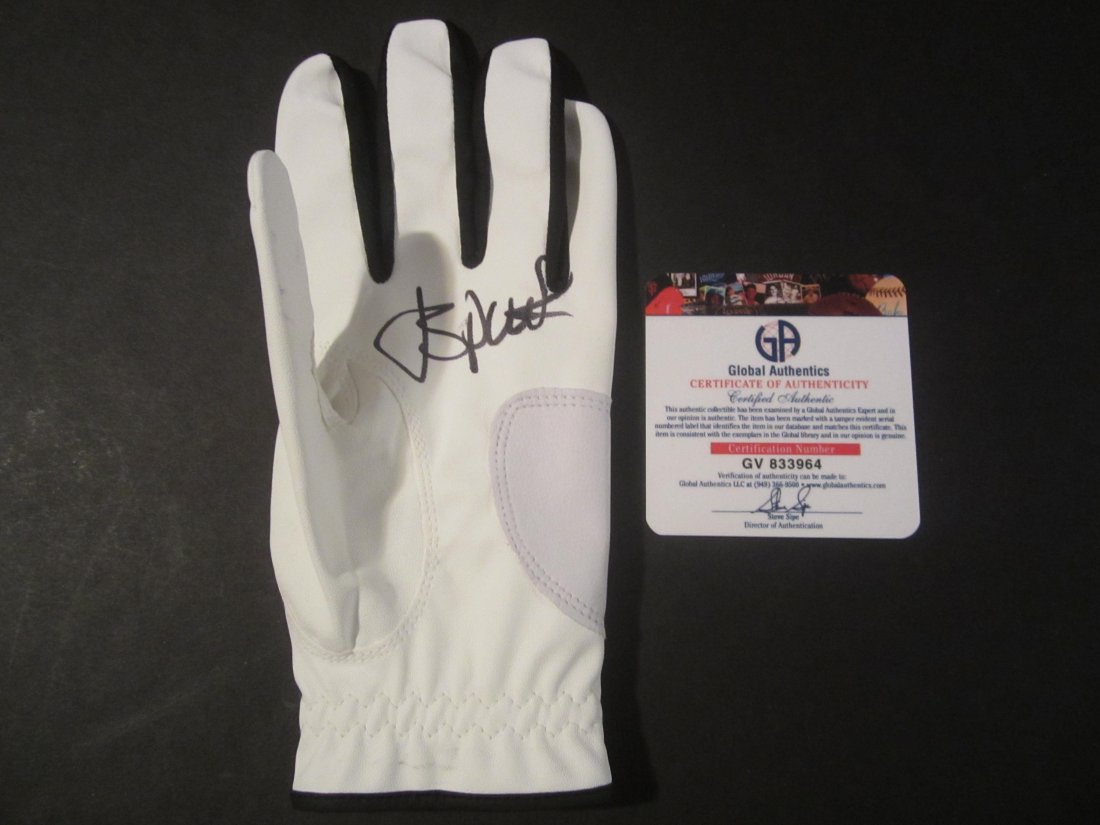 Jordan Spieth auto glove (1 of 3)