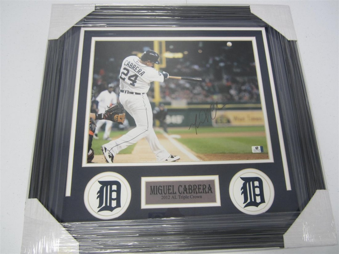Miguel Cabrera auto photo (1 of 3)