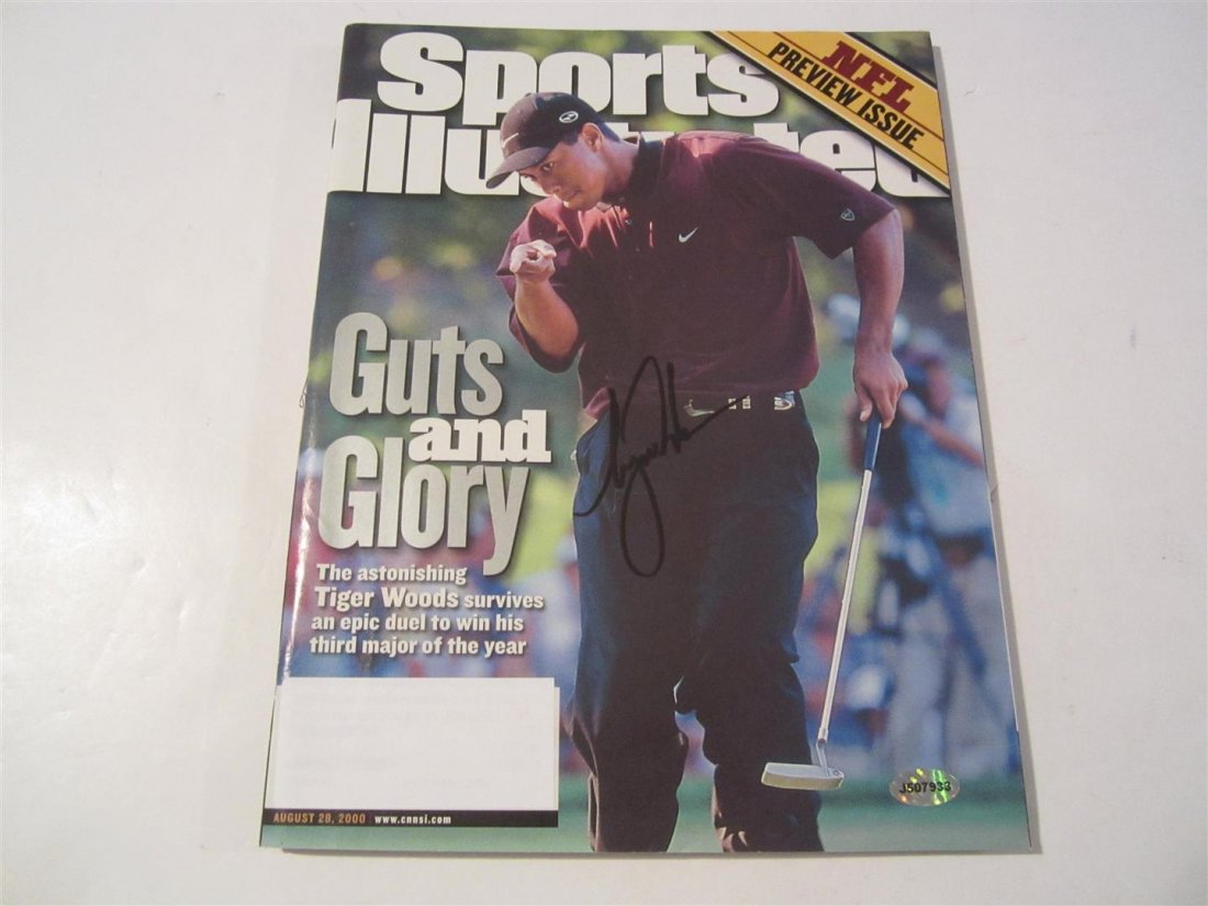Tiger Woods auto magazine (1 of 3)