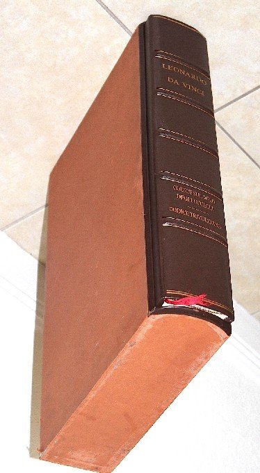 Leonardo Da Vinci Book w/case  L/E  #448   made in 1989 (1 of 6)