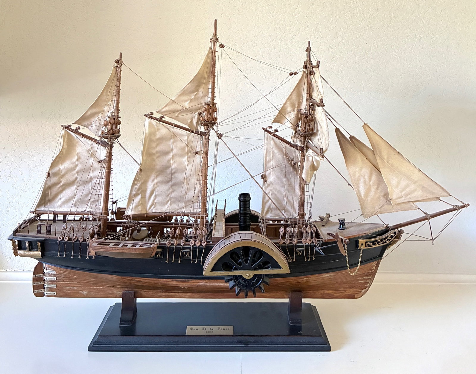 San Il de Fonso Model Ship (1 of 6)