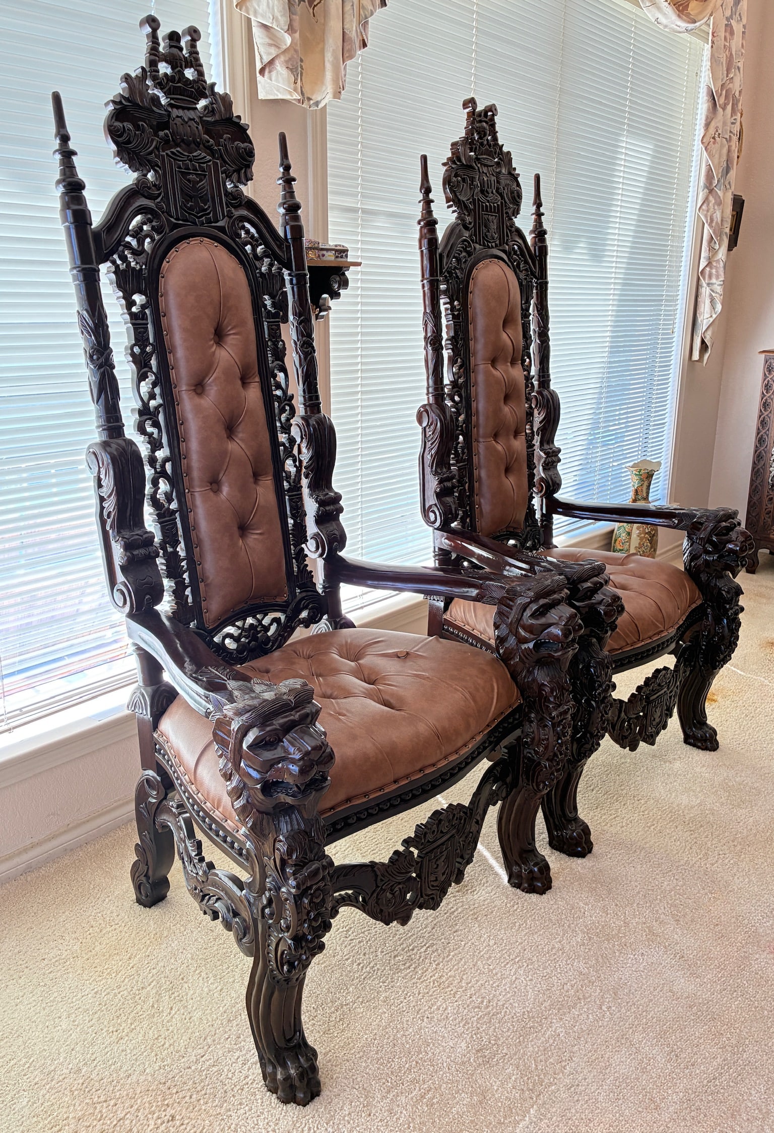 Lot of 2 Lion Throne Chairs (1 of 7)