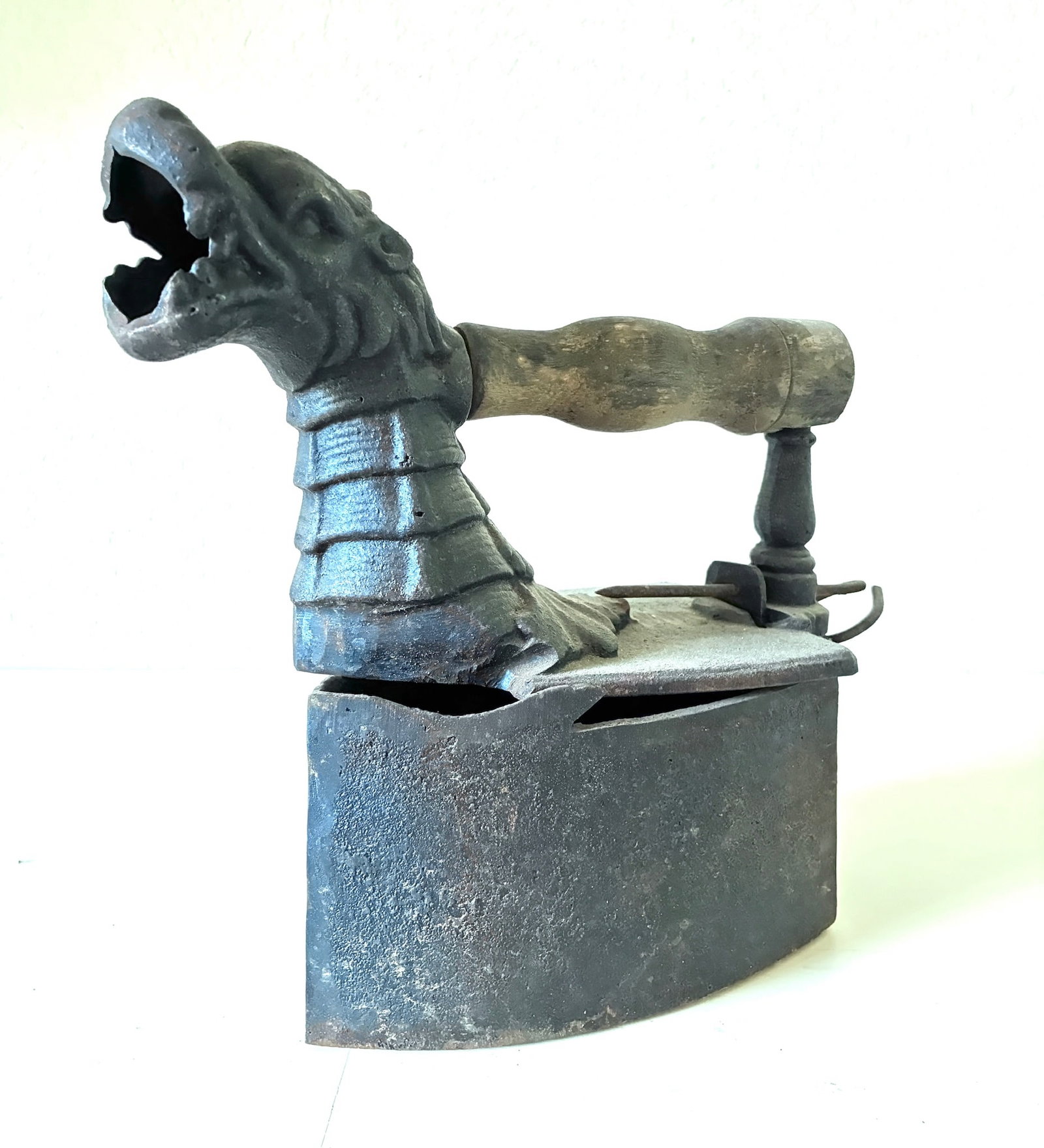 Figural Dragon Cast Iron Charcoal Iron (1 of 5)