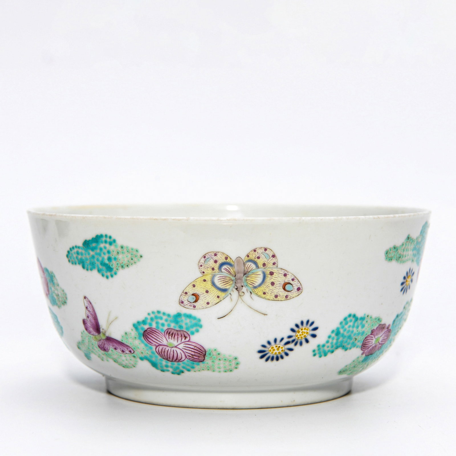 DAOGUANG BUTTERFLY LOVERS FAMILLE ROSE BOWL (1 of 7)