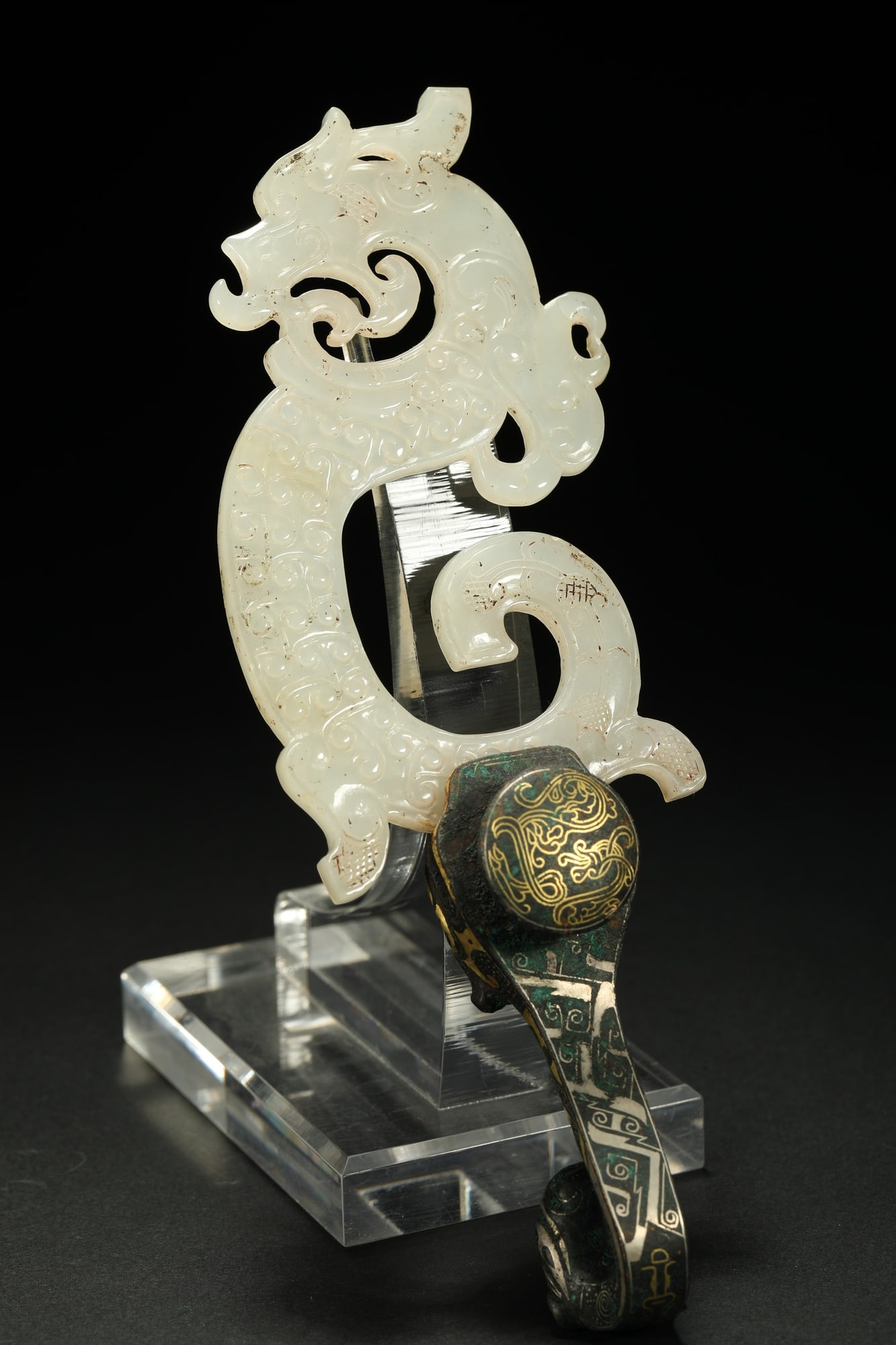 BRONZE GILT-SILVER JADE BELT HOOK - 4