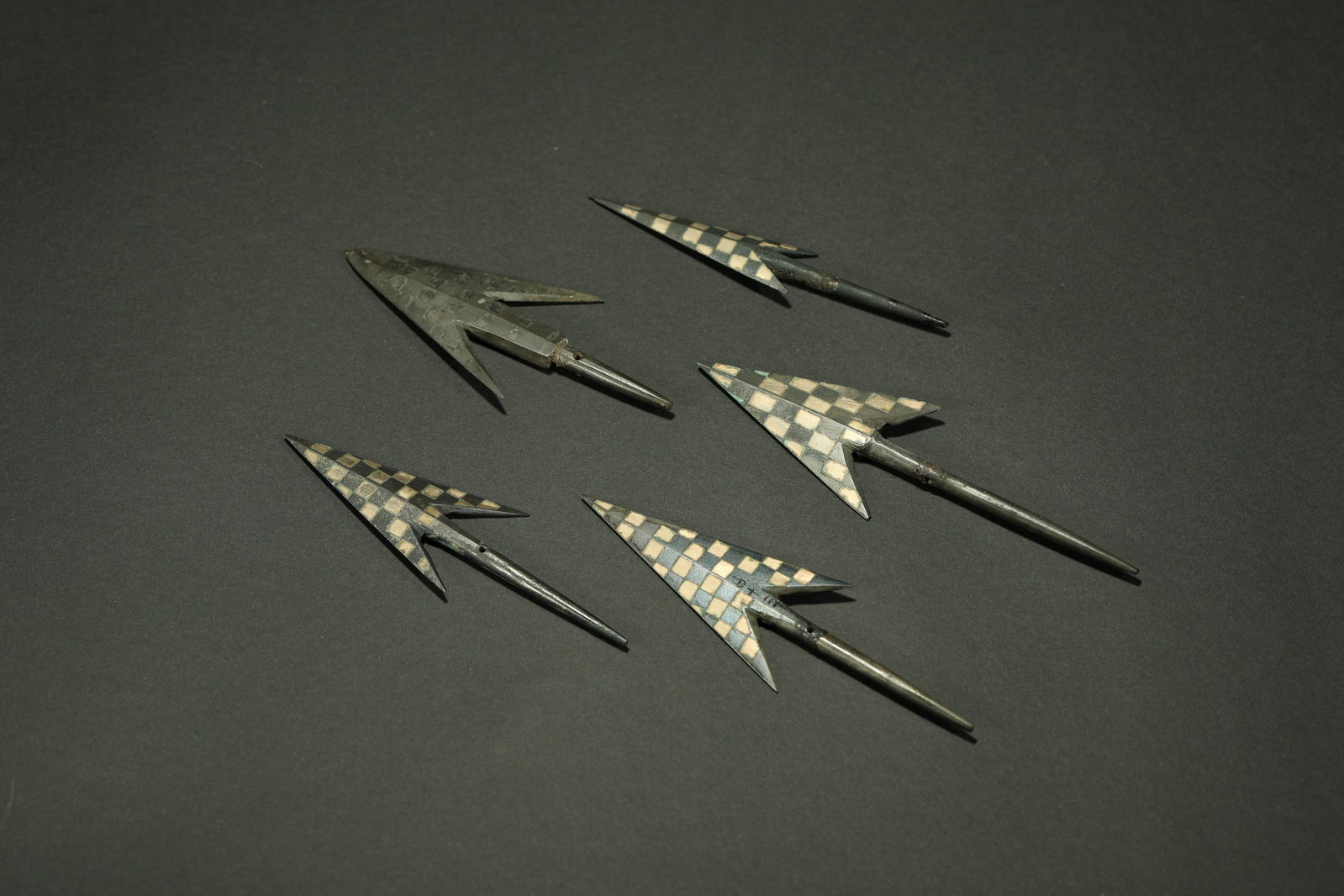 BRONZE GILT-SILVER ARROWHEADS - 4