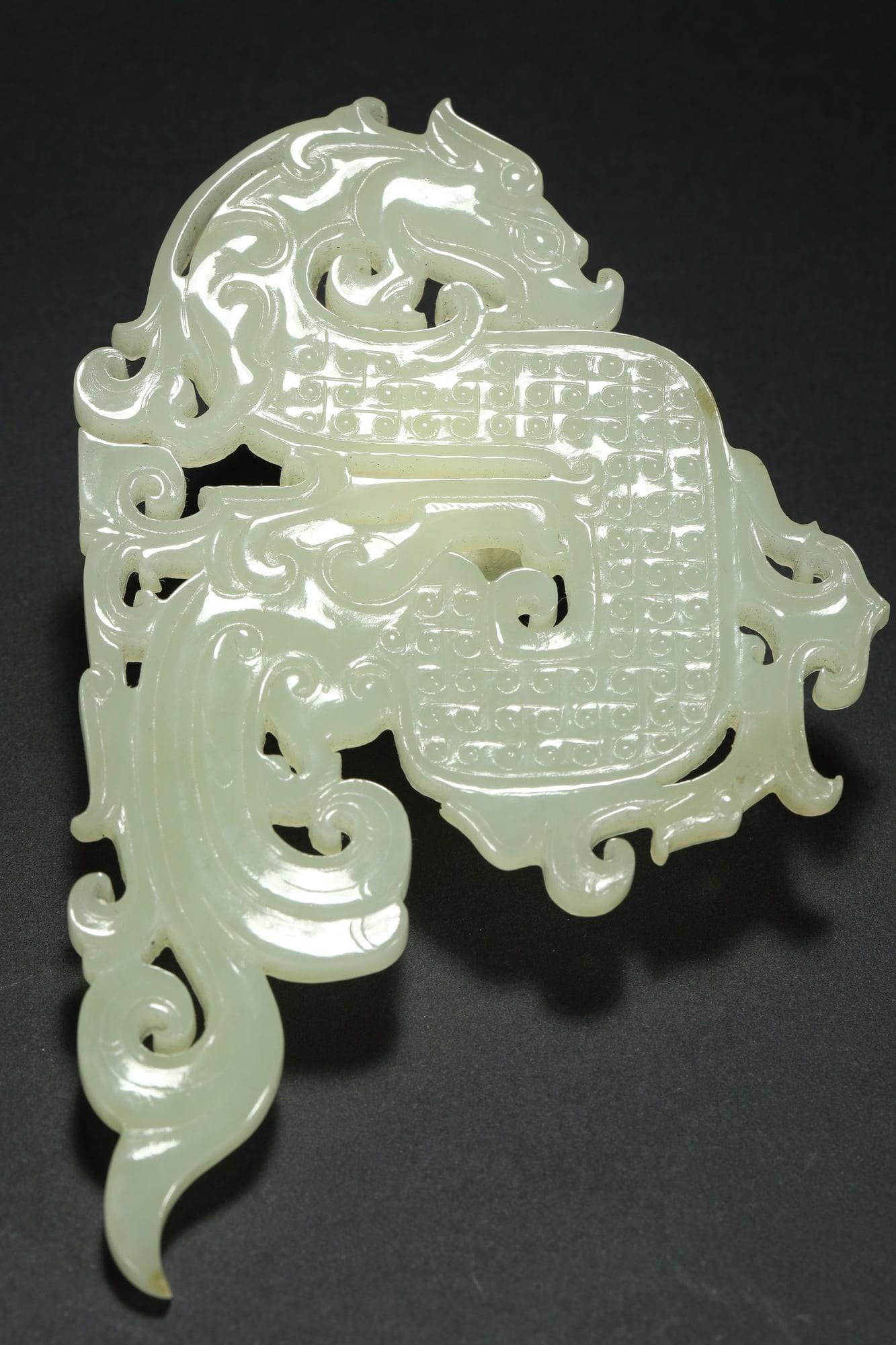 HETIAN JADE DRAGONS, A PAIR - 2