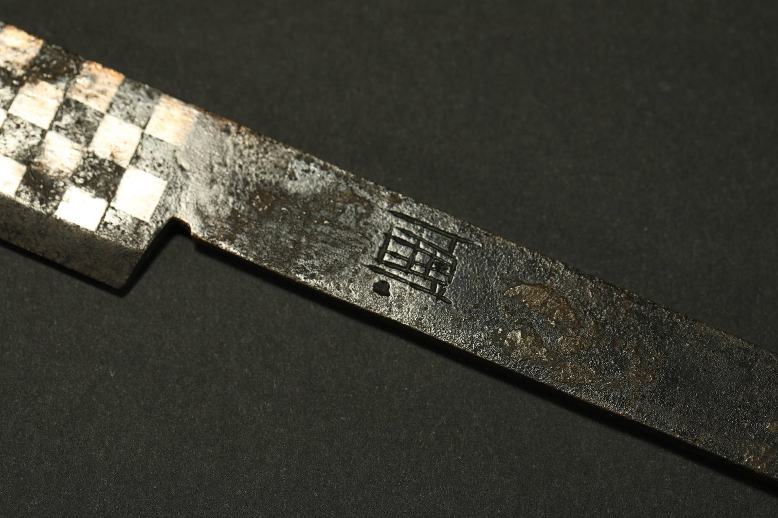 BRONZE GILT-SILVER KNIFE - 3