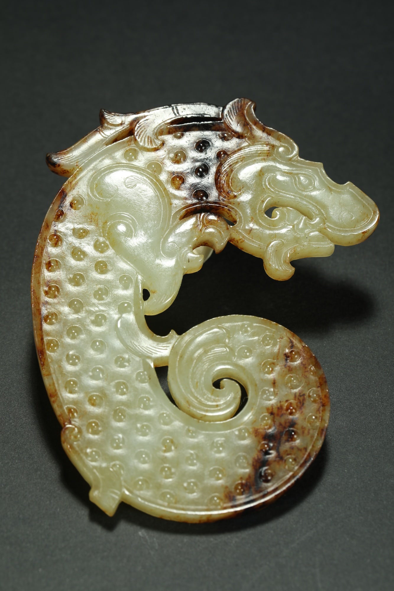 HETIAN JADE DRAGONS, A PAIR - 2