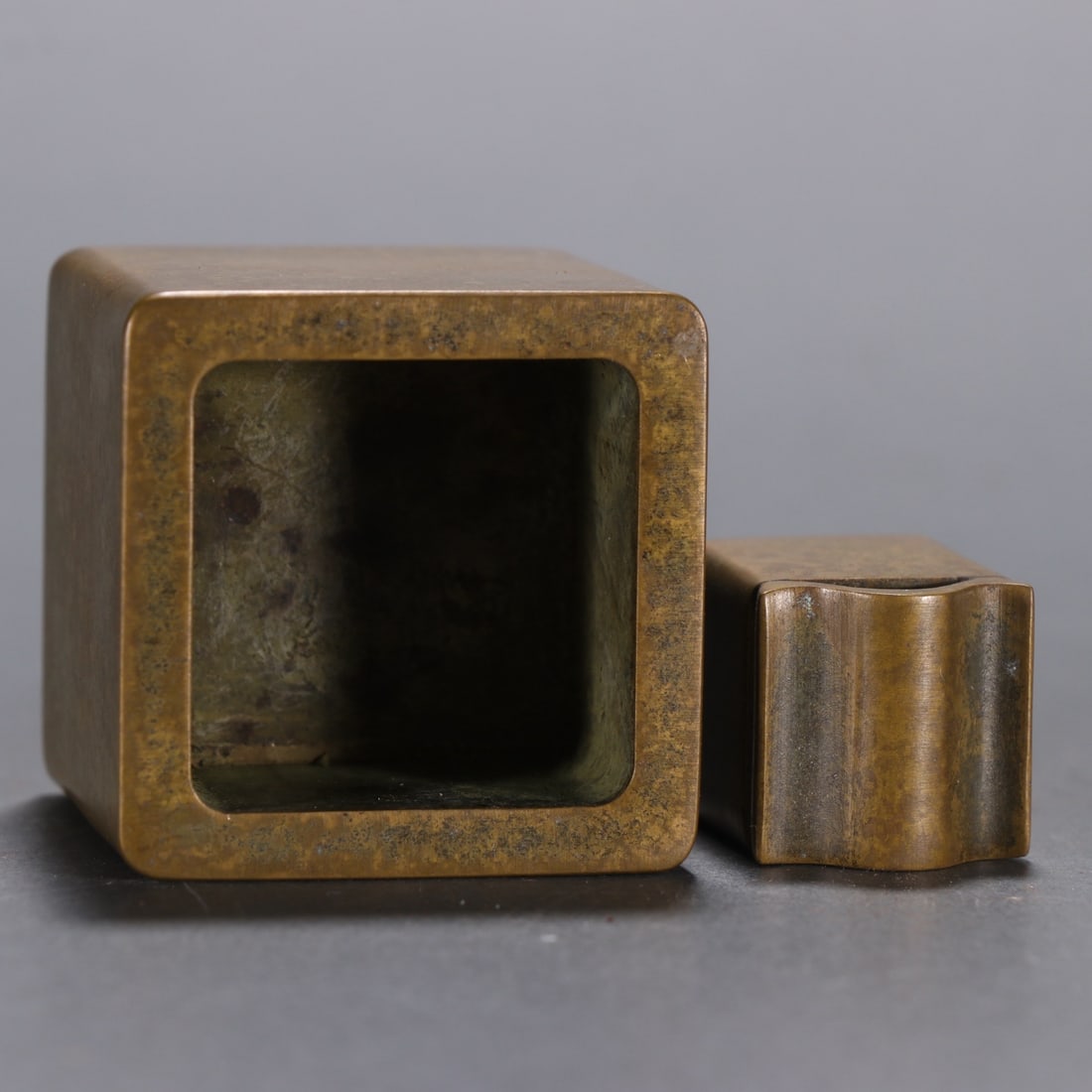 BRONZE NESTED SEAL SET - 5
