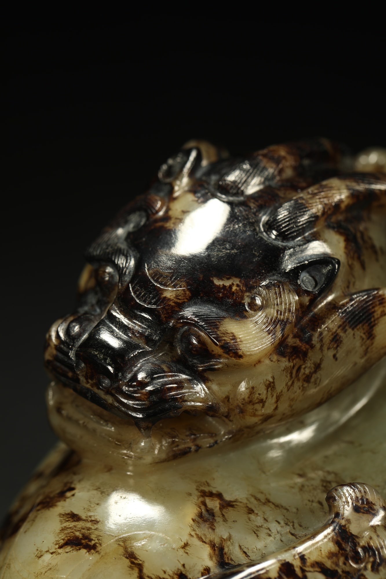 HETIAN JADE MYTHICAL BEAST - 2
