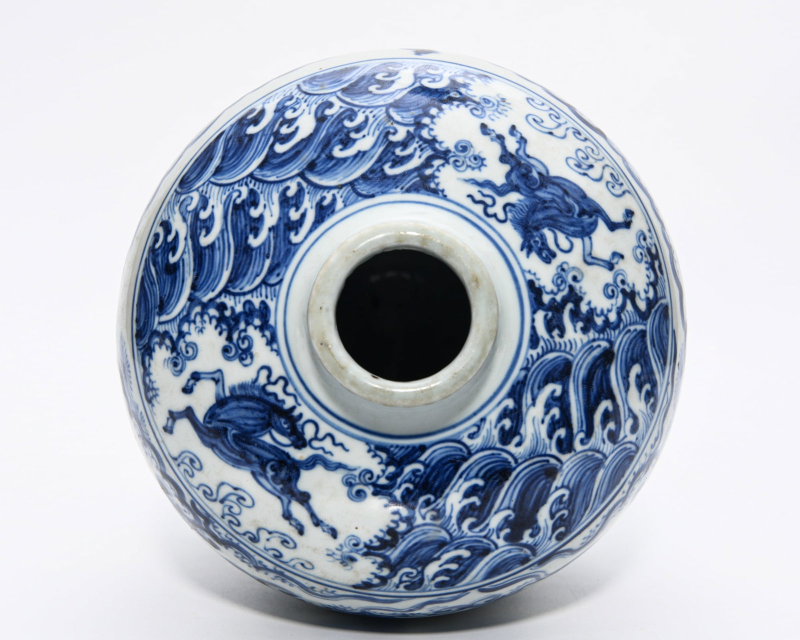 TRANSITIONAL BLUE AND WHITE FIGURAL MEIPING - 2