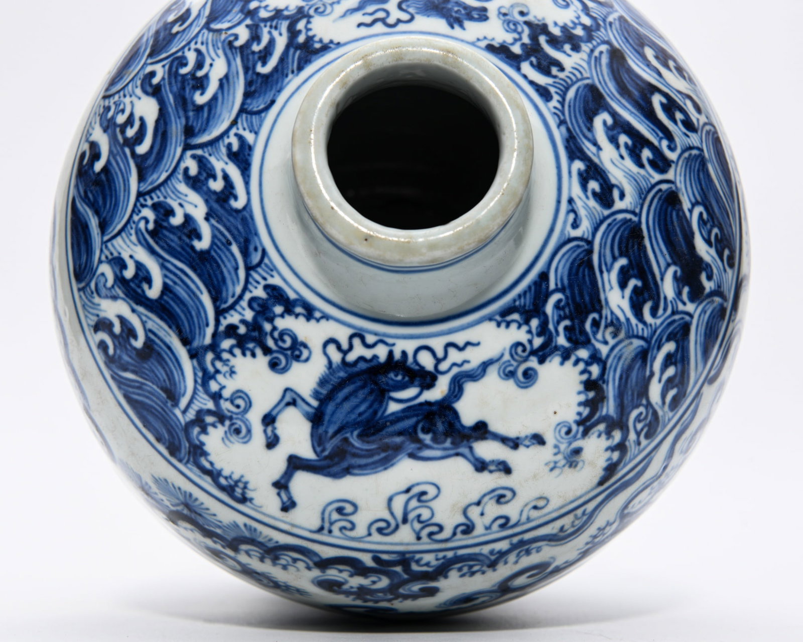TRANSITIONAL BLUE AND WHITE FIGURAL MEIPING - 3
