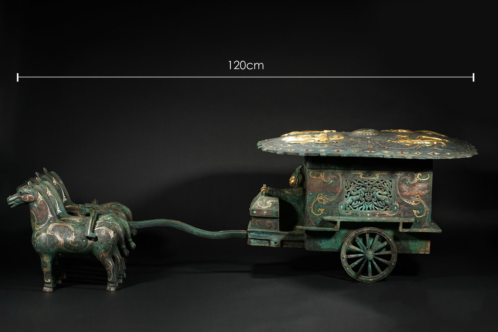 HAN DYNASTY CHARIOTS MADE OF GOLD AND SILVER (1 of 20)