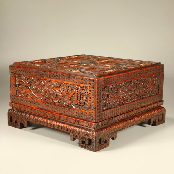 20th centuryYellow rosewood inlaid with rosewood for the auspicious and prosperous pattern multi-box (1 of 8)