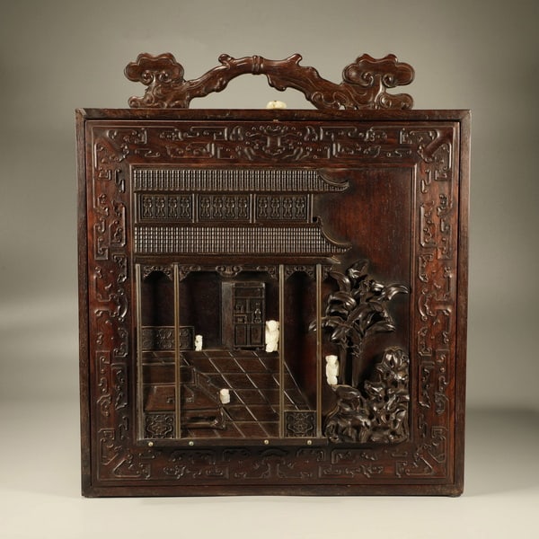 20th centuryYellow rosewood inlaid with rosewood jade and copper pavilion with figures and longevity: Name 20th centuryYellow rosewood inlaid with rosewood jade and copper pavilion with figures and longevity sons pattern trunk Dimensions 51*28*43CM