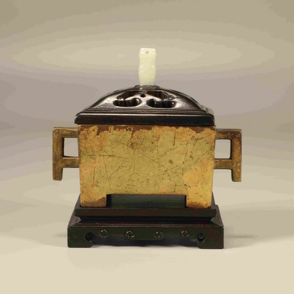 20th centuryBrass manger furnace (1 of 6)