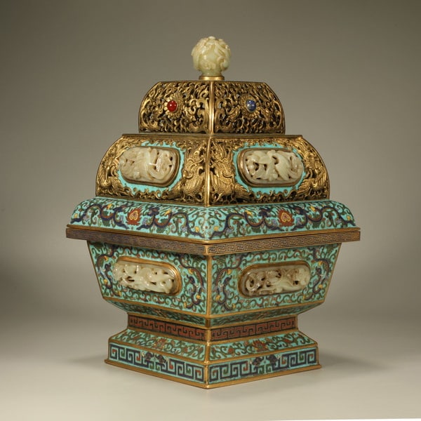 The 20th century - Jadeite blue enamel auspiciousness-abundant container with seal (1 of 8)