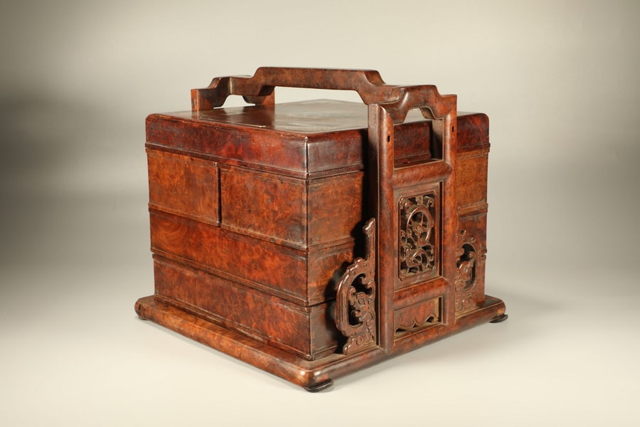 20th centuryYellow rosewood cherrywood box inlaid with white copper, featuring Fu Shou (auspicious (1 of 5)
