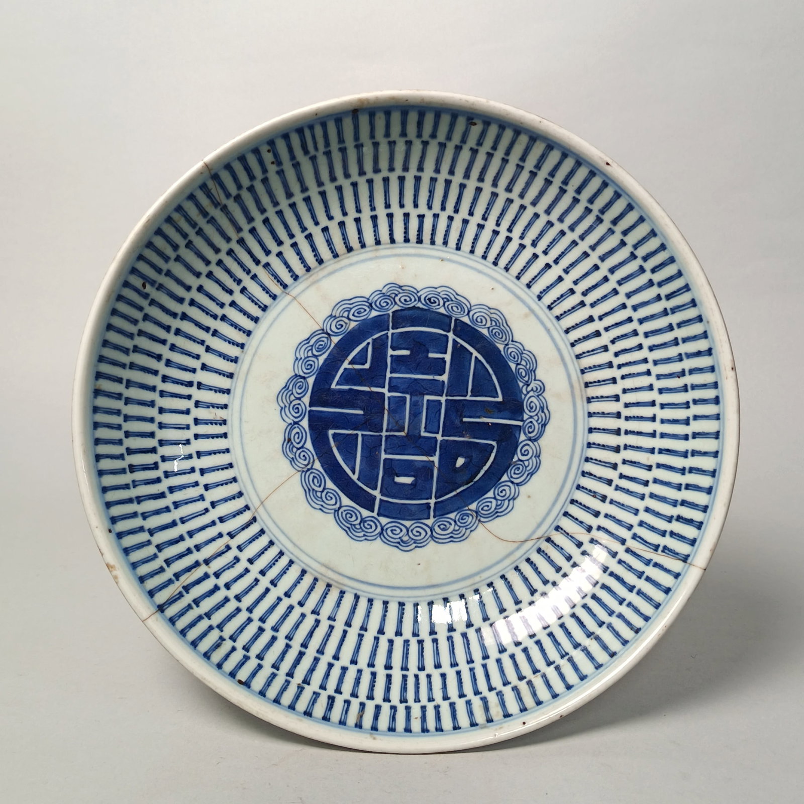 19th century - Blue and white floral pattern plate (1 of 5)