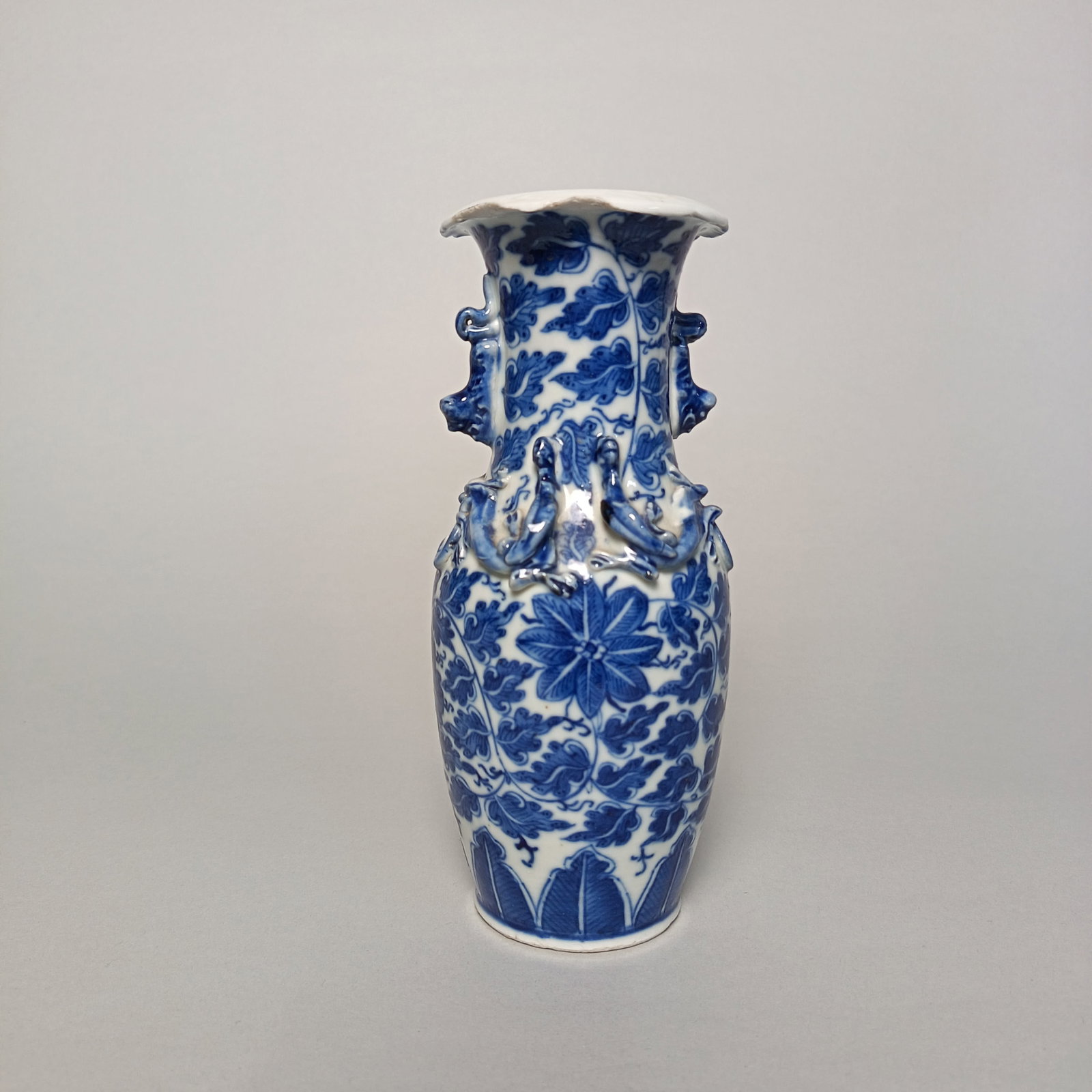 19th century - Blue and white flower vase: Name 19th century - Blue and white flower vase Dimensions H20CM