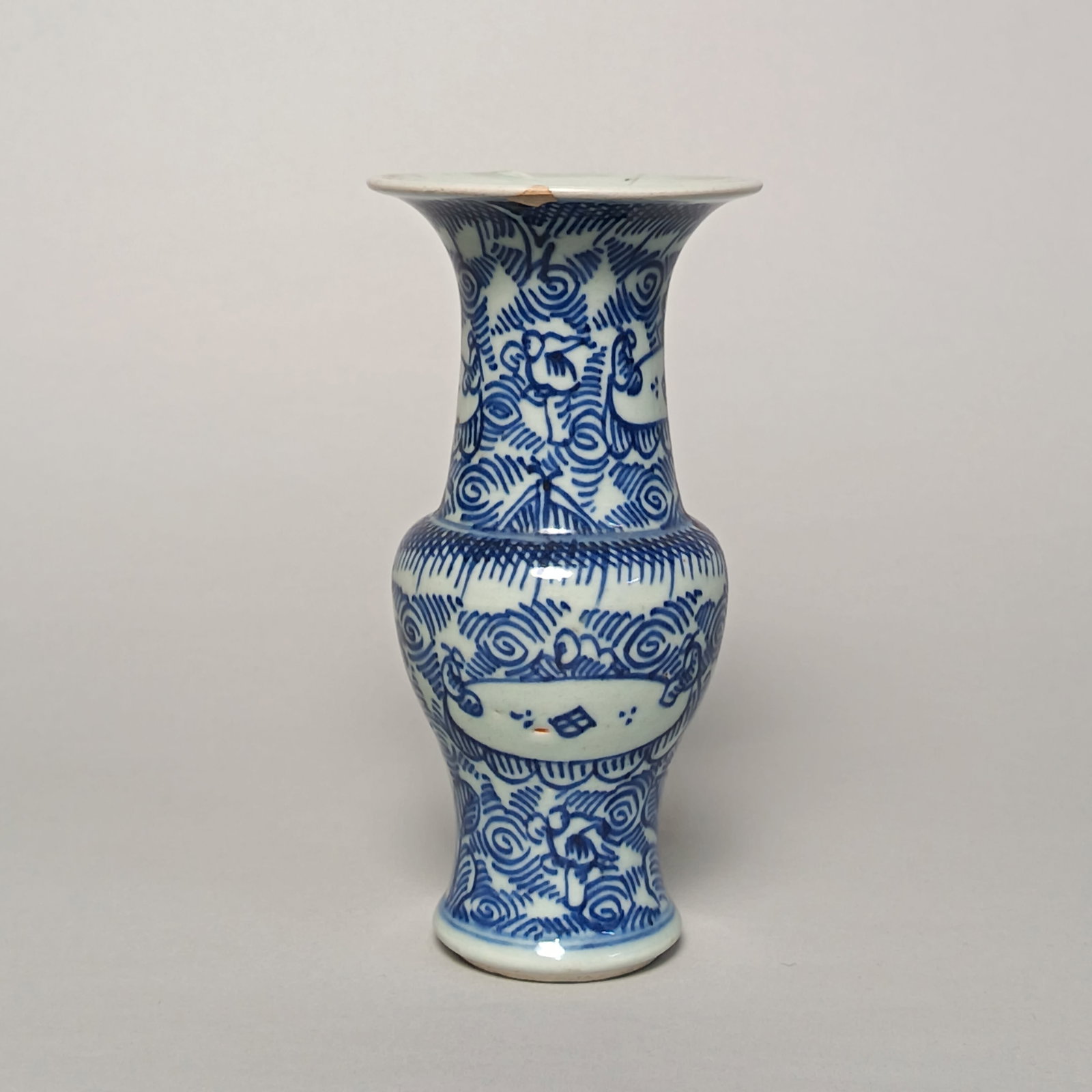 19th century - Blue and white figure vase: Name 19th century - Blue and white figure vase Dimensions H19cm