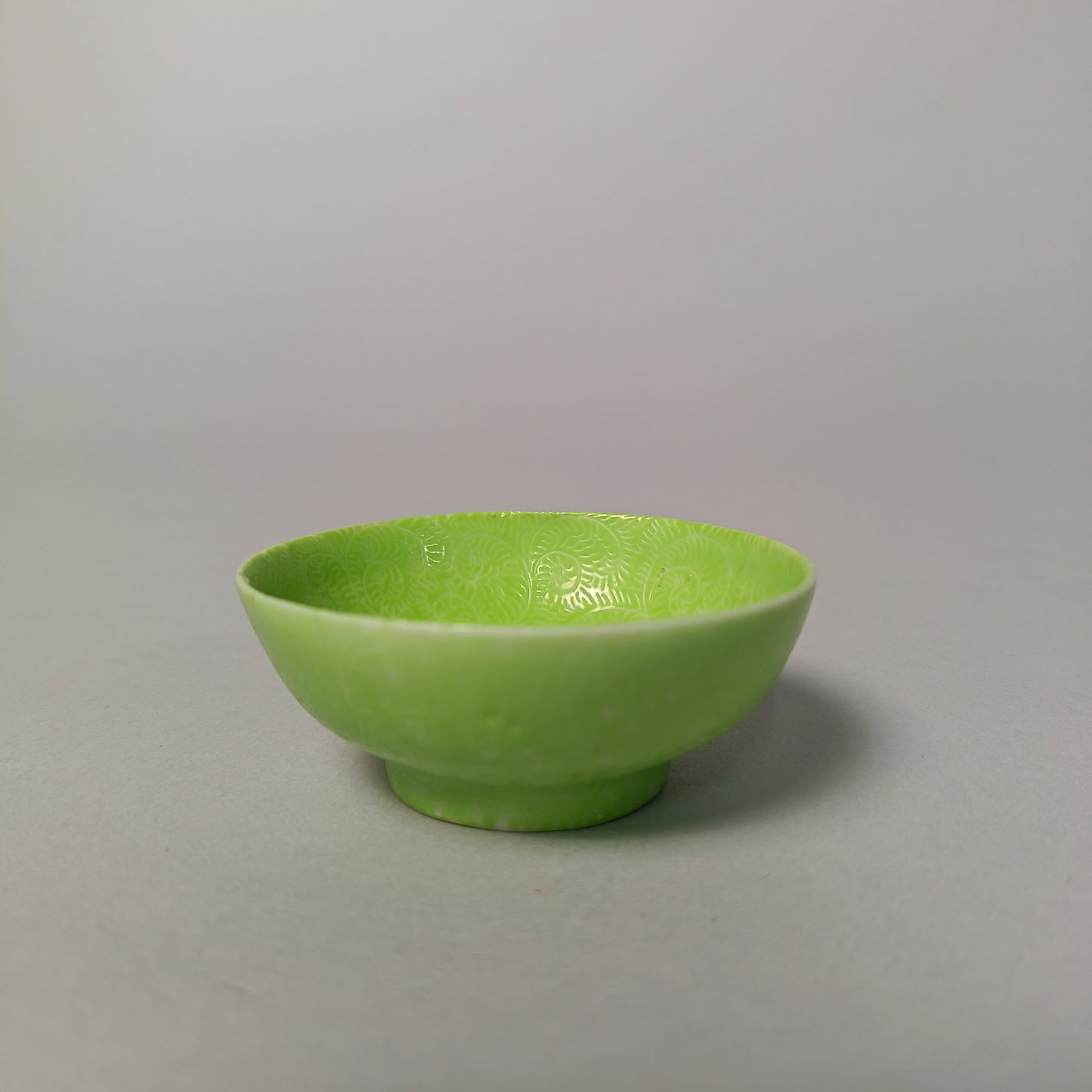 19th century - Powdered colored flower plate (1 of 5)