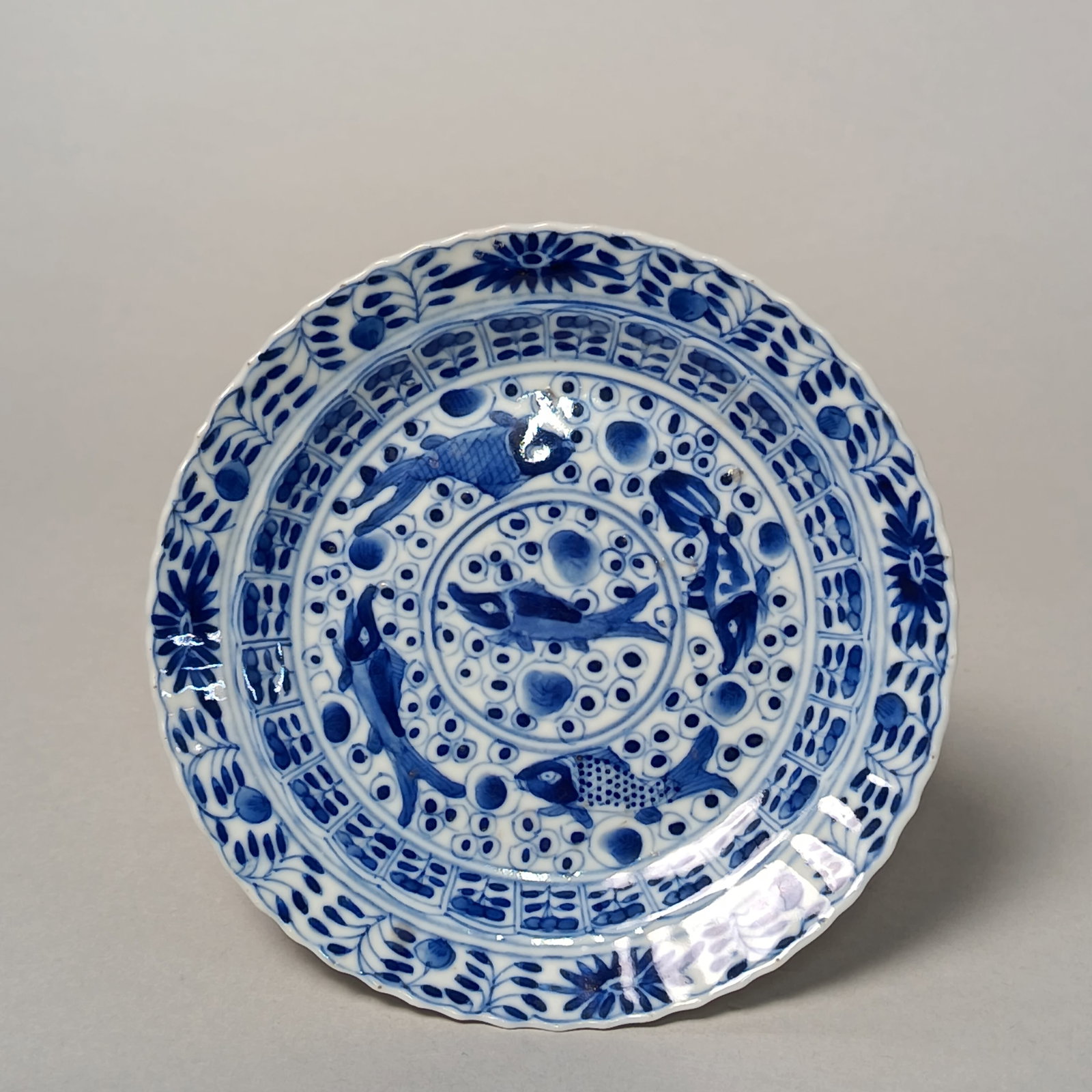 19th century - Blue and white fish-pattern plate (1 of 5)