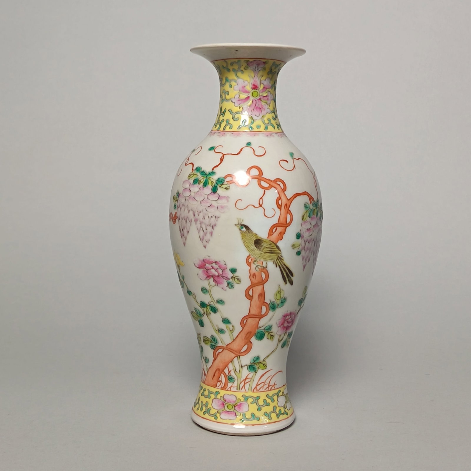Republic of China - Enamel-painted Flower-and-Bird Guanyin Bottle: Name Republic of China - Enamel-painted Flower-and-Bird Guanyin Bottle Dimensions H??24.5cm