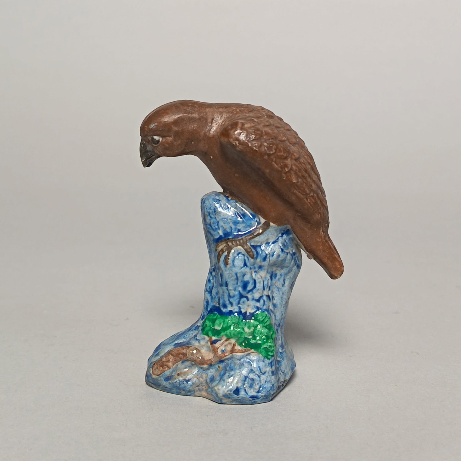 Silk Three-color Ceramic Eagle Ornament: Name Silk Three-color Ceramic Eagle Ornament Dimensions H??8.5cm
