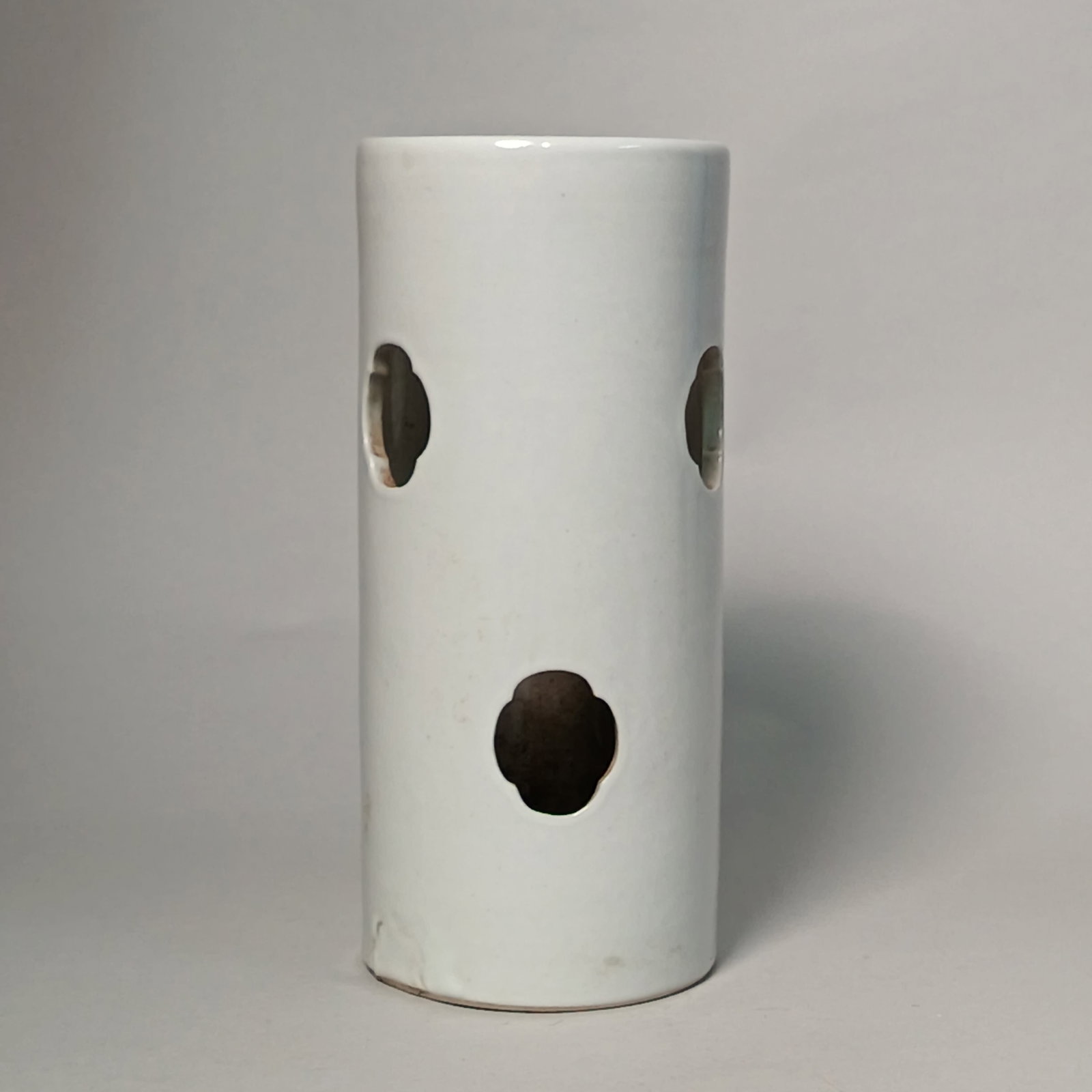 White-glazed hollow hat cylinder (1 of 5)