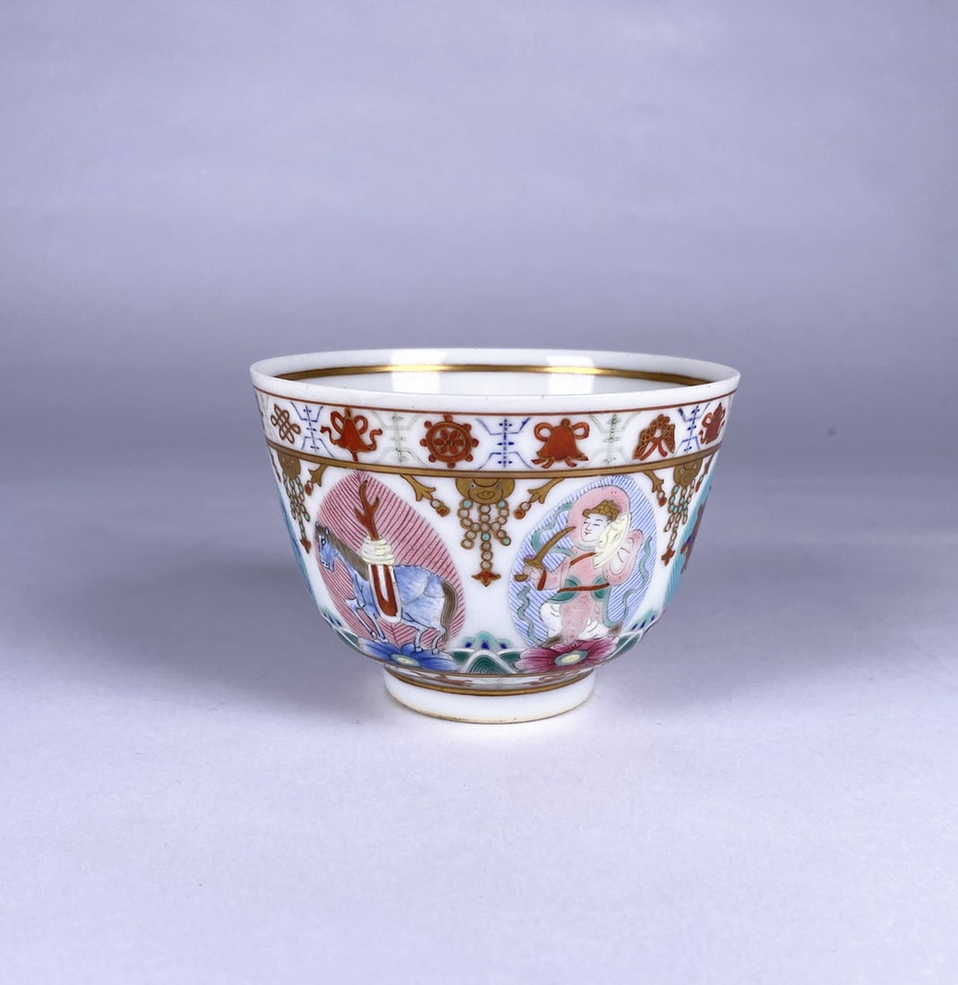 Qing Dynasty Enamel-Painted Figure Bowl (1 of 6)