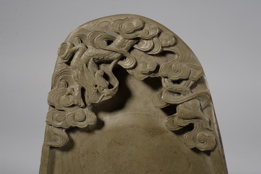Green stone dragon-pattern inkstone - 2