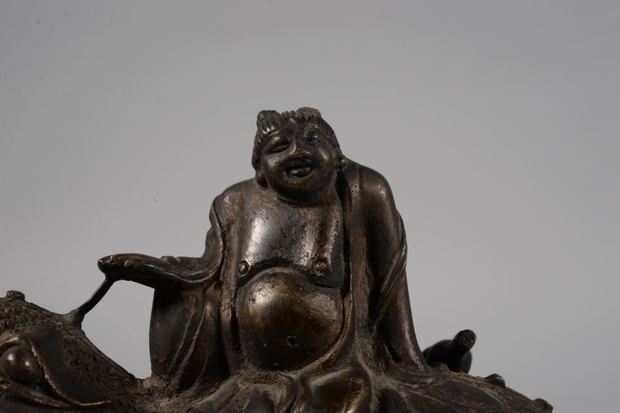 Figurine in bronze form - 2