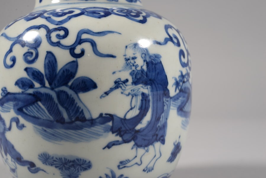 Blue and white figure-patterned jar - 4
