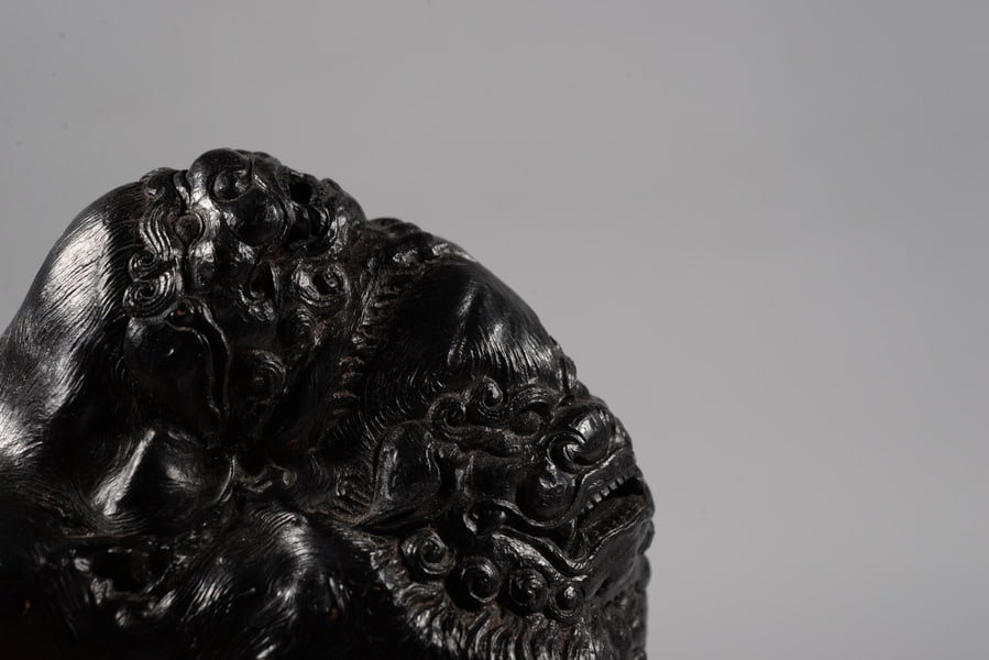 Bamboo root carving lion figurine - 3