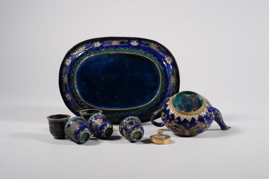 A set of enamel tea sets - 5
