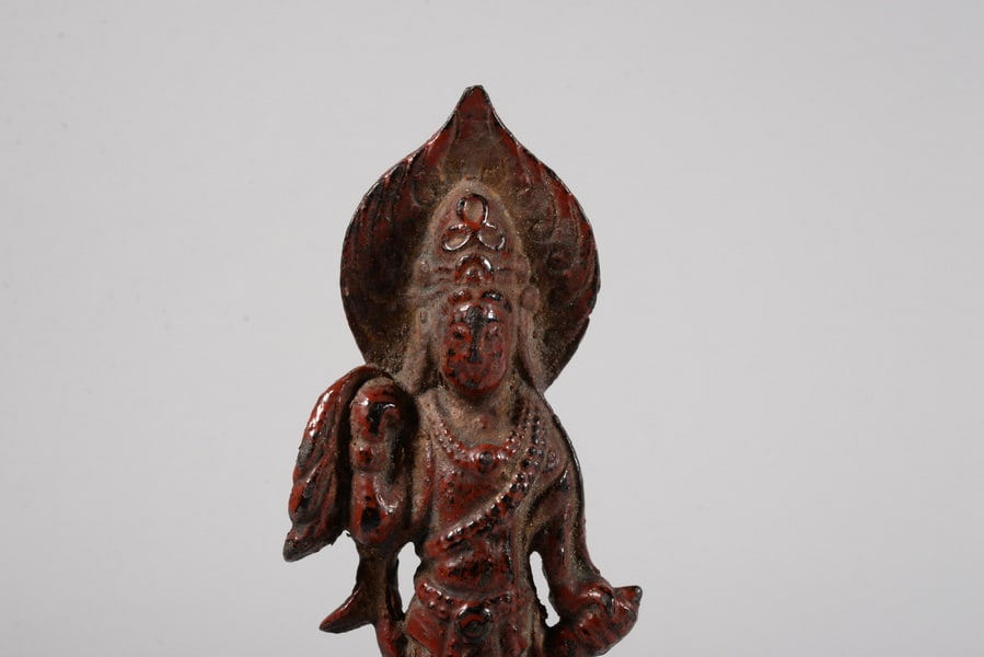 Iron-shaped Guanyin figurine - 2